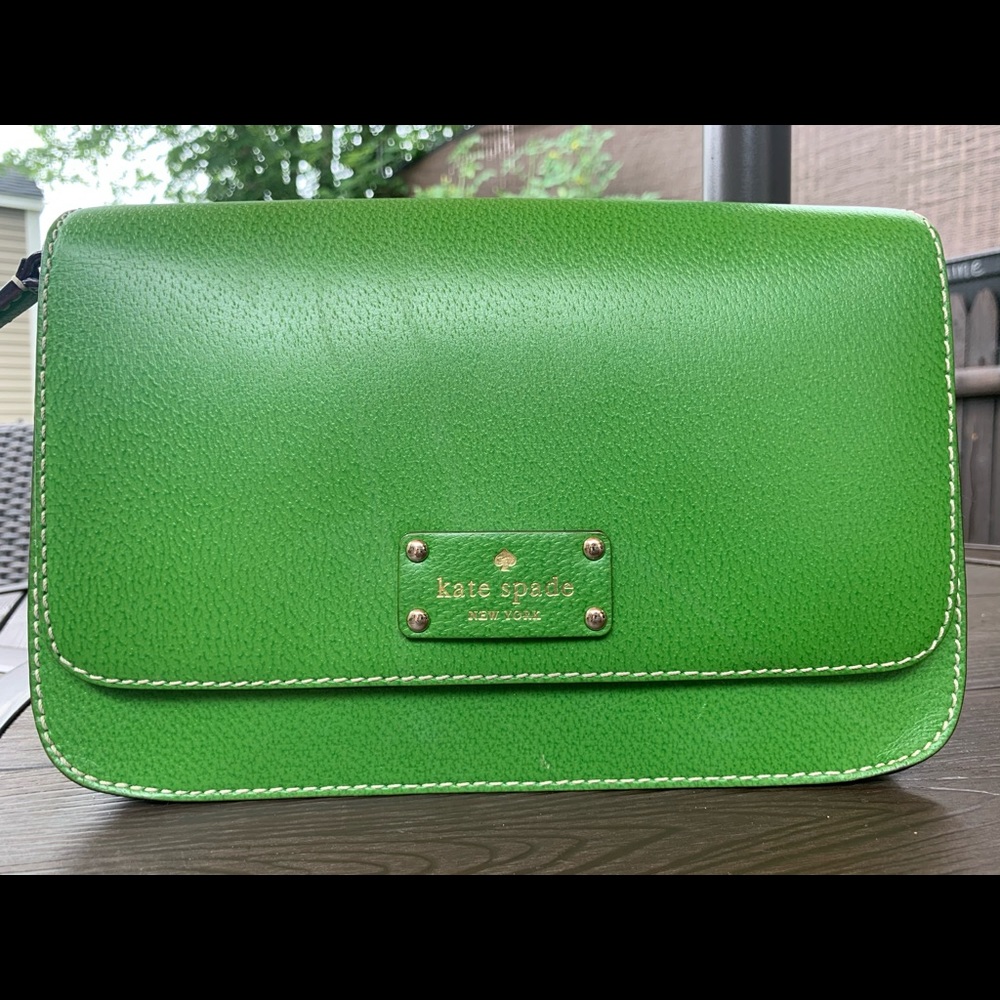 Green Kate spade shoulder or cross-body purse bag